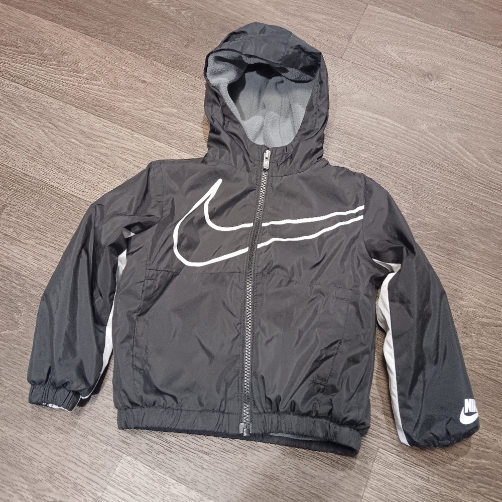 Nike Kids Black Jacket Sz 2T Very Cute